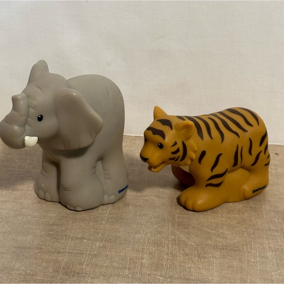 Fisher Price Little People Zoo Animals Replacement Toys Elephant and Tiger - Picture 1 of 4